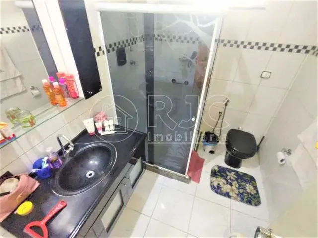 Imagem 12: Imóvel para Venda Possui 100 Metros Quadrados com 3 Quartos em Grajaú - Rio de Janeiro