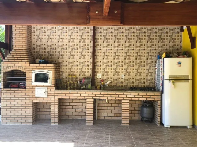Imagem: A casa em condomínio possui 3 Dormitórios, 2 Banheiros, 4
