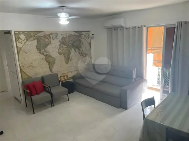 Imagem: Apartamento À Venda com 2 Quartos em Rio