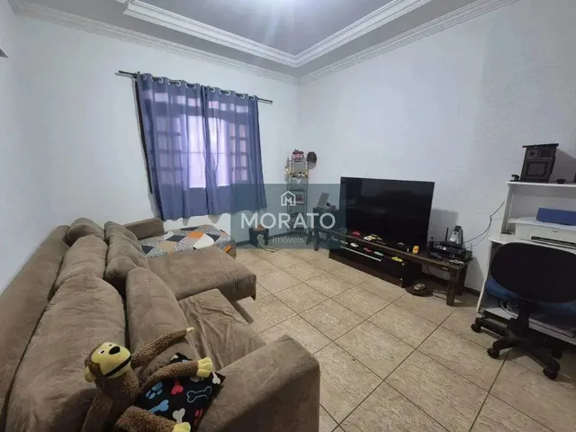 Imagem 7: Casa com 3 Quartos Sendo 2 Suítes com 5 Vagas de Garagem no Bairro santa Terezinha