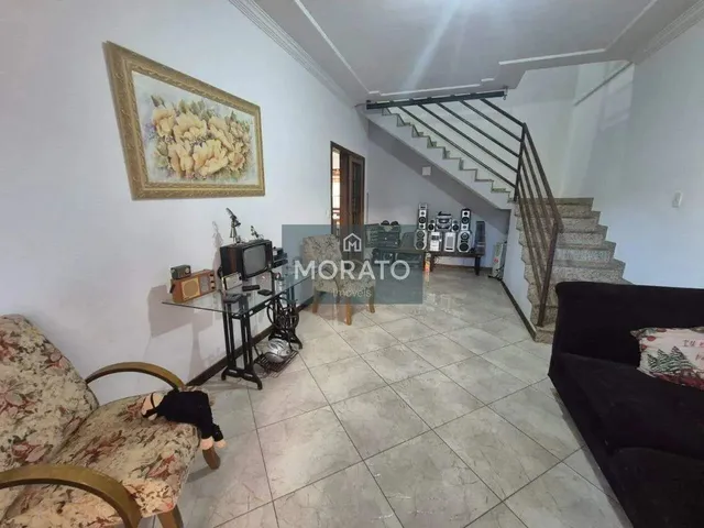 Imagem 13: Casa com 3 Quartos Sendo 2 Suítes com 5 Vagas de Garagem no Bairro santa Terezinha