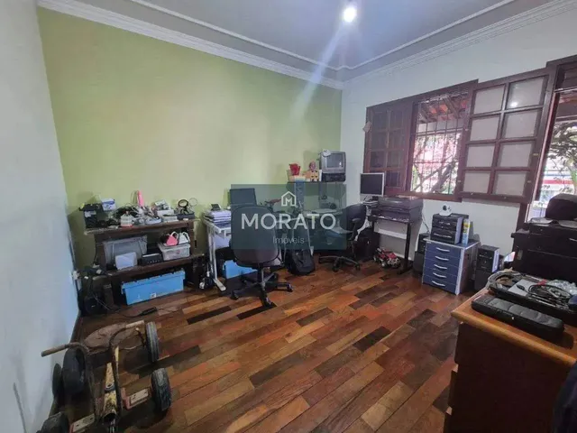 Imagem 8: Casa com 3 Quartos Sendo 2 Suítes com 5 Vagas de Garagem no Bairro santa Terezinha