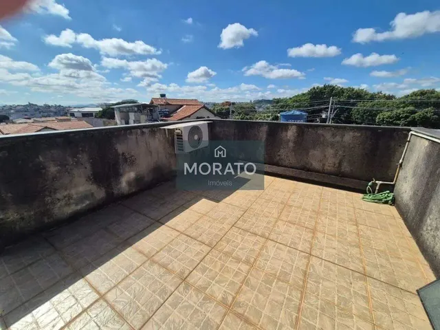 Imagem 9: Casa com 3 Quartos Sendo 2 Suítes com 5 Vagas de Garagem no Bairro santa Terezinha