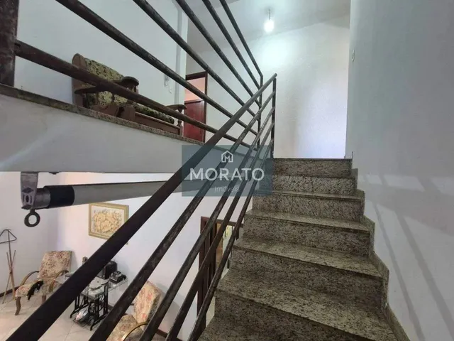 Imagem 3: Casa com 3 Quartos Sendo 2 Suítes com 5 Vagas de Garagem no Bairro santa Terezinha