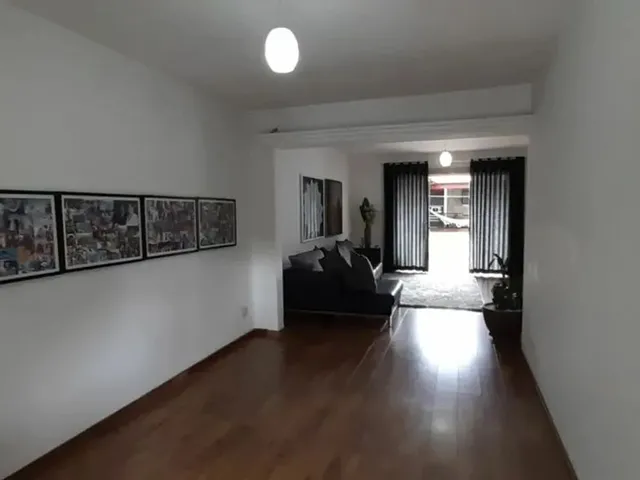 Imagem: Casa em Rua Castelo Guimarães - Castelo