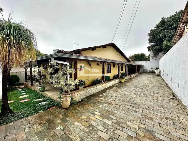 Imagem: Casa À Venda no Bairro Itapoã, 4 Quartos