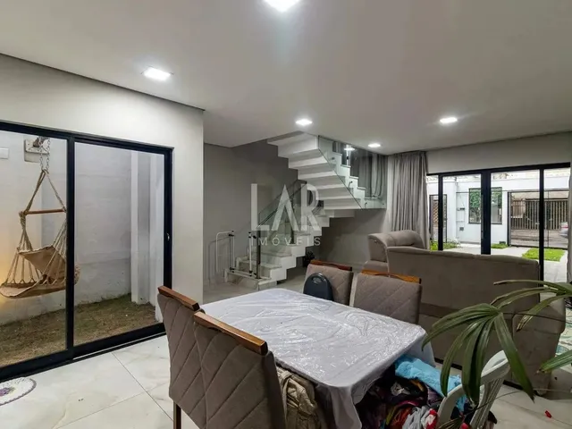 Imagem: Casa Geminada À Venda, 3 Quartos, 1 Suíte