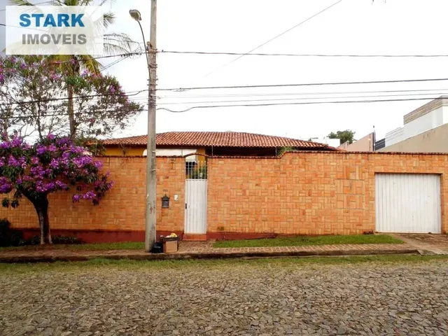 Imagem: Casa com 6 Dormitórios À Venda, 290 M²