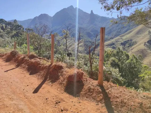 Imagem 2: Oportunidade Única! Terreno 75 M² com Cachoeira e Vista para o Pico dos Marins Piquete