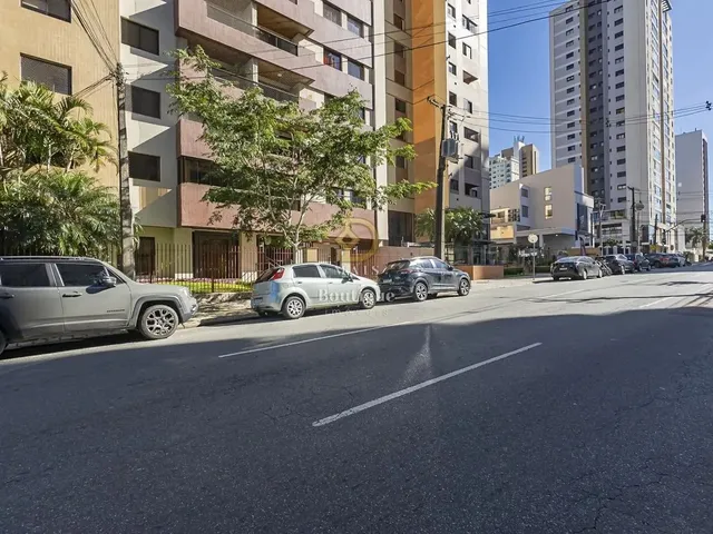Imagem 3: Apartamento À Venda no Edifício Richmond Residence Cabral em Curitiba