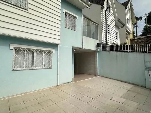 Imagem 5: Ahú: Casa com 04 Quartos e 04 Vagas Próximo a Oab e Colégio Bom Jesus