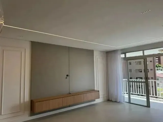 Imagem 9: Apartamento Reformado Mobiliado a Venda com 3 Quartos em Juvevê - Curitiba - Pr