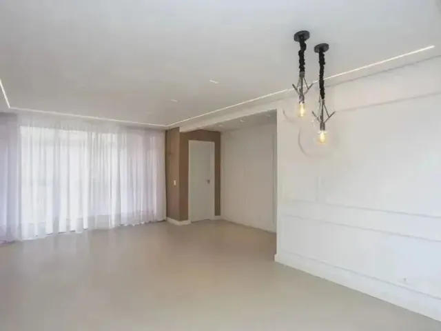 Imagem 4: Apartamento Reformado Mobiliado a Venda com 3 Quartos em Juvevê - Curitiba - Pr