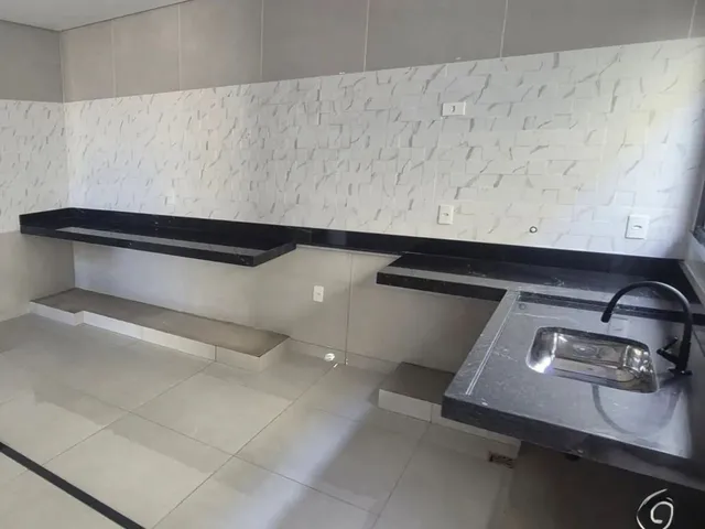 Imagem: Linda Casa no Pinheirinho