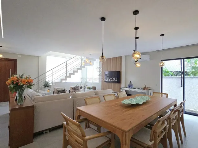 Imagem 10: Casa Estilo Townhouse 358M² com 3 Suítes e Terraço nas Mercês - Curitiba - Pr