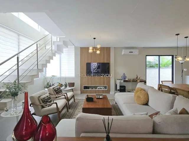 Imagem 9: Casa Estilo Townhouse 358M² com 3 Suítes e Terraço nas Mercês - Curitiba - Pr