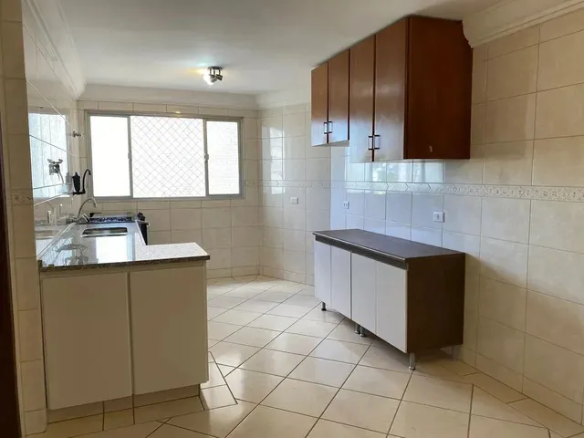 Imagem 11: Apartamento com 3 Dormitórios - na Frente da Praça do Centro Civico