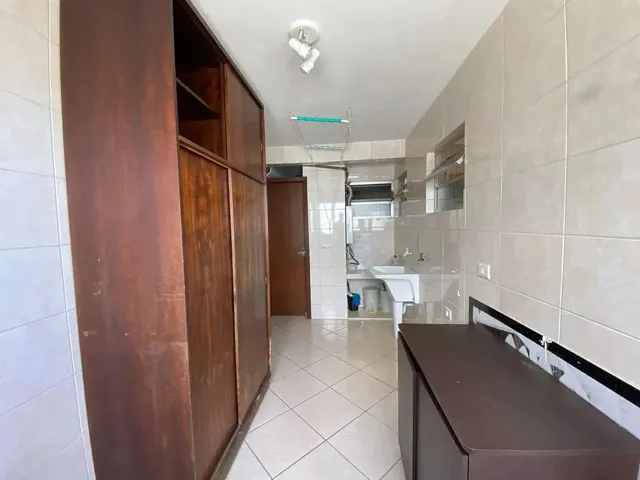 Imagem 8: Apartamento com 3 Dormitórios - na Frente da Praça do Centro Civico