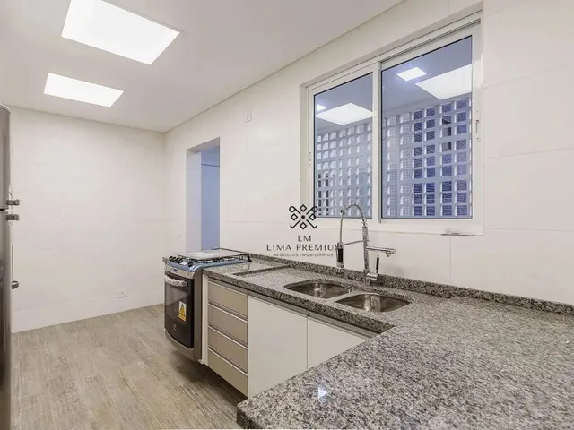 Imagem 4: Apartamento À Venda no Batel com 3 Dormitórios e 101 M² Ideal para Retrofit por R