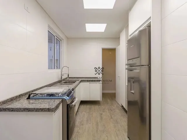 Imagem 9: Apartamento À Venda no Batel com 3 Dormitórios e 101 M² Ideal para Retrofit por R