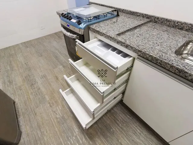Imagem 10: Apartamento À Venda no Batel com 3 Dormitórios e 101 M² Ideal para Retrofit por R