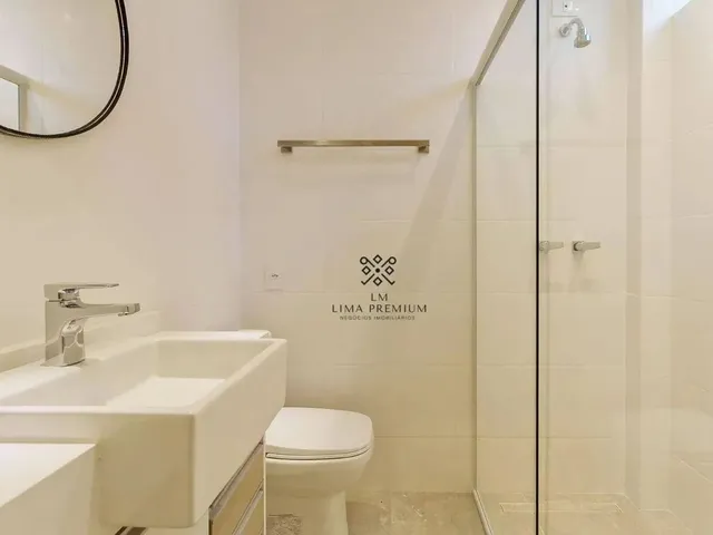 Imagem 13: Apartamento À Venda no Batel com 3 Dormitórios e 101 M² Ideal para Retrofit por R