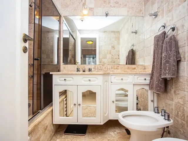 Imagem 3: Excelente Apartamento de 4 Quartos e 2 Suítes no Batel - a Uma Quadra do Shopping