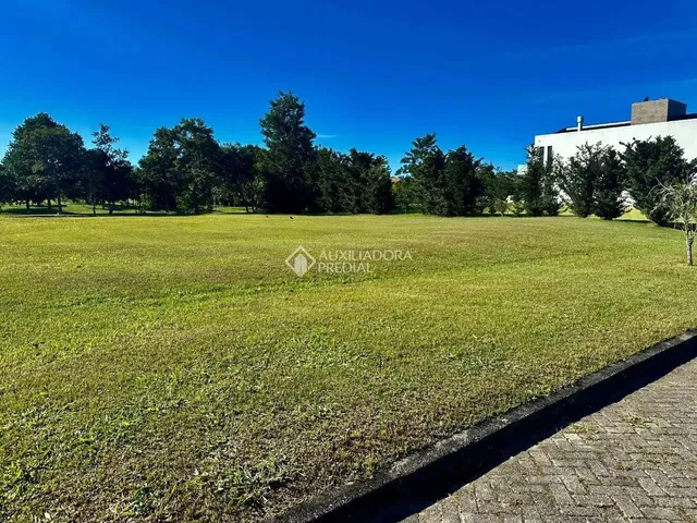 Imagem: Terreno À Venda em Condomínio Fechado