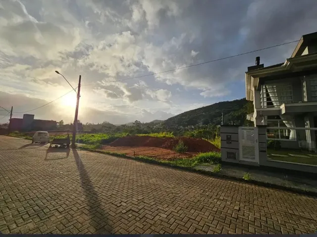 Imagem: Terreno de 450 M² À Venda em Condomínio
