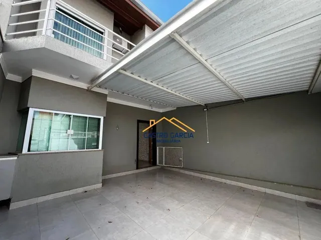 Imagem: Casa com 3 Dormitórios À Venda, 207 M²