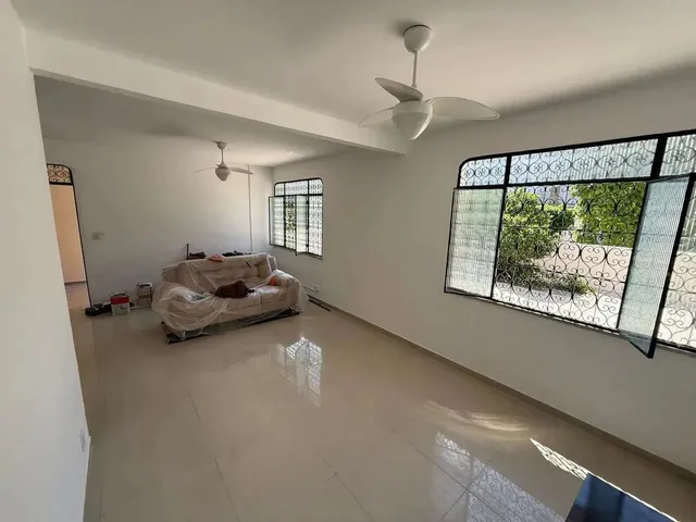 Imagem: A casa em condomínio possui 3 Dormitórios, 3 Suítes, 4