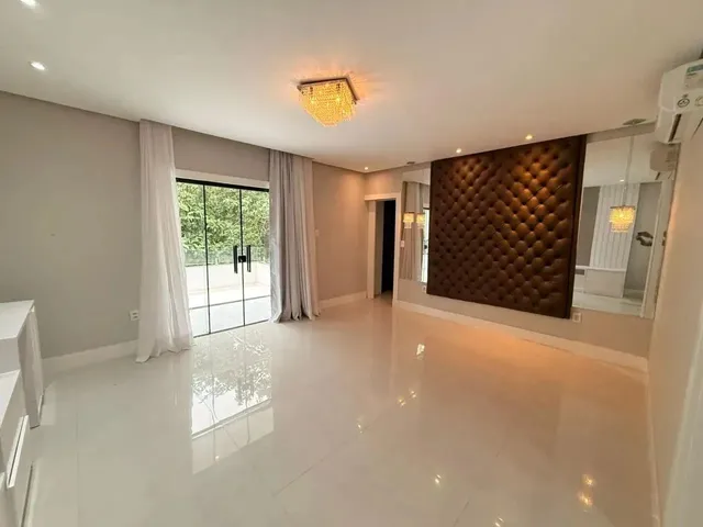 Imagem: Casa Duplex no Condomínio Forrest Hill