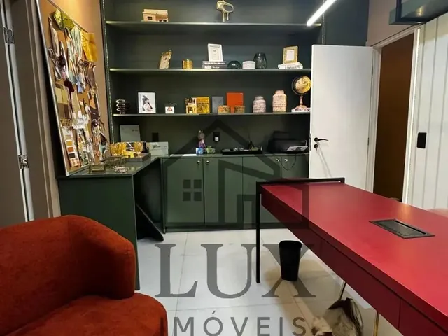 Imagem 15: Vieiralves / Aluguel / 4 Suítes / Mobiliado / Piscina / Poço Artesiano / Bem Localizado