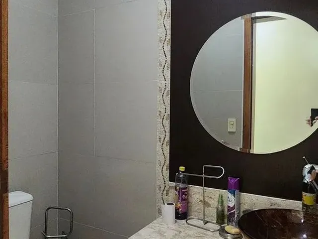 Imagem 2: Casa Térrea de 04 Qts no Conjunto Residencial no Adrianópolis com Portaria
