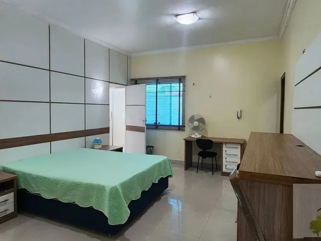 Imagem 13: Casa Térrea de 04 Qts no Conjunto Residencial no Adrianópolis com Portaria