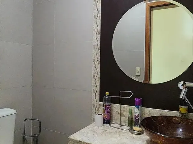 Imagem 15: Casa Térrea de 04 Qts no Conjunto Residencial no Adrianópolis com Portaria