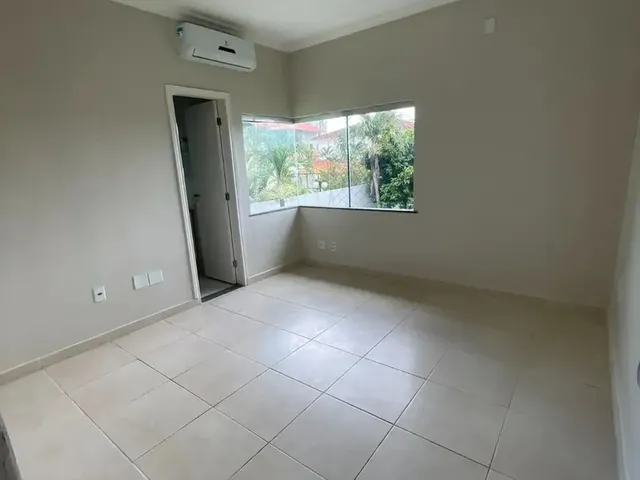 Imagem 2: Casa Duplex para Locação no Ponta Negra 1, Tem 3 Suítes, com o Lote Total de 600M2