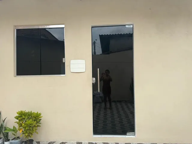 Imagem: Alugo Uma Suite com Banheiro Dentro, Novo