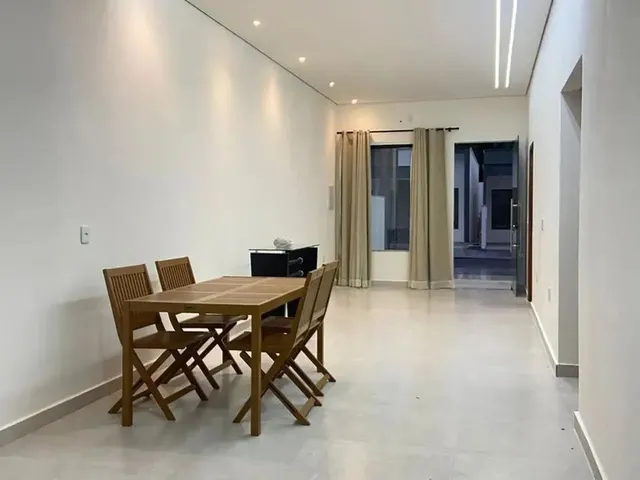 Imagem: A casa em condomínio possui 3 Dormitórios, 1 Suíte, 2