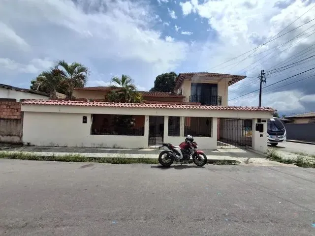 Imagem 1: Casa Comercial de Esquina 500M² C/ 5 Quartos Sendo 3 Suítes Mobiliada no Planalto