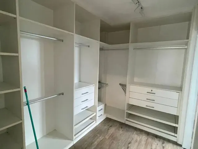 Imagem 2: Cond Renaissance Casa Duplex 100% Mobiliada, 3 Suites, Sala para 3 Ambientes, Piscina e 2