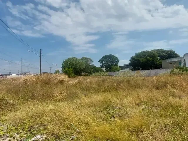 Imagem: O terreno possui 450m² de Área e está localizado em