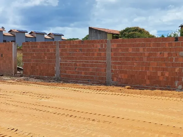 Imagem: O terreno possui 200m² de Área e está localizado em