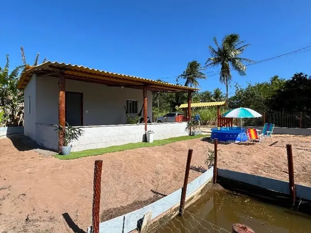 Imagem: A casa possui 1 Dormitório, 1 Banheiro, 3 Vagas na garagem
