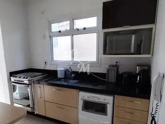 Imagem: A casa em condomínio possui 6 Dormitórios, 1 Suíte, 2