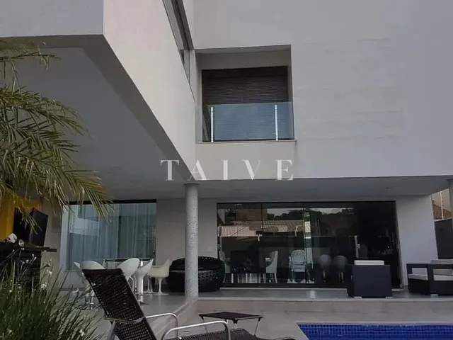 Imagem 14: Sobrado À Venda e Locação, 500M², 4 Quartos (Sendo 2 Suítes), 6 Banheiros, 4 Vagas