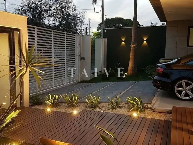 Imagem 8: Sobrado À Venda e Locação, 500M², 4 Quartos (Sendo 2 Suítes), 6 Banheiros, 4 Vagas