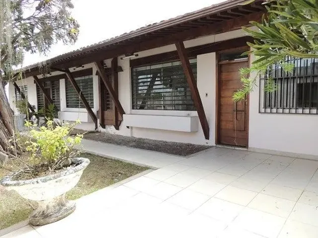 Imagem: Vendo Linda Casa com 3 Suítes