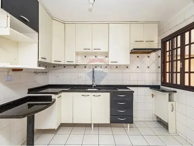 Imagem 14: Excelente Sobrado Dentro do Condomínio Fechado para Alugar no Bairro Cajuru, em Curitiba