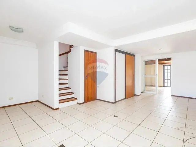 Imagem 11: Excelente Sobrado Dentro do Condomínio Fechado para Alugar no Bairro Cajuru, em Curitiba